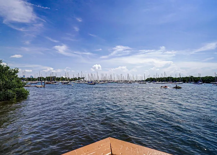 Coconut Grove 21St Floor Private Studio-Parking & Wifi Included